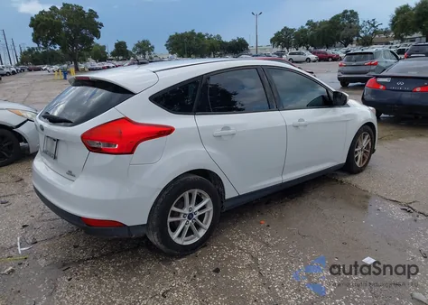 2015 Ford Focus Se z USA, uszkodzony, nr VIN 1FADP3K22FL233257